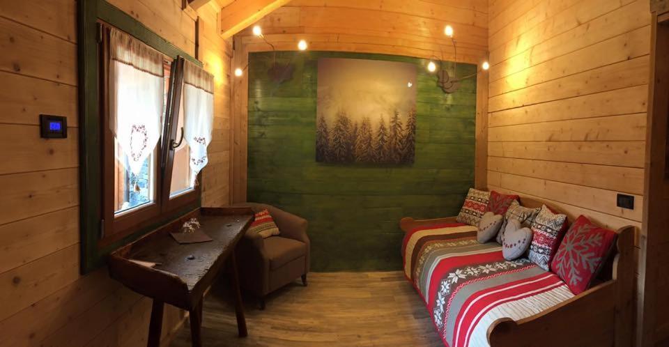 Hotel Letterario Locanda Collomb La Thuile Eksteriør billede